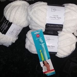 Chenille chunky yarn and crochet hooks